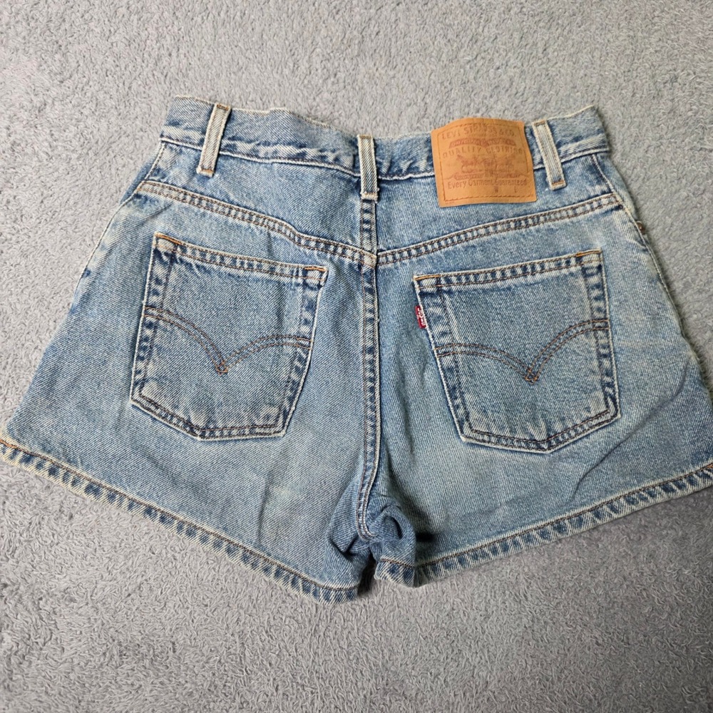 Levis Junior 5 Blue Denim High Waisted Shorts Light Cotton 37940-0703 Vintage